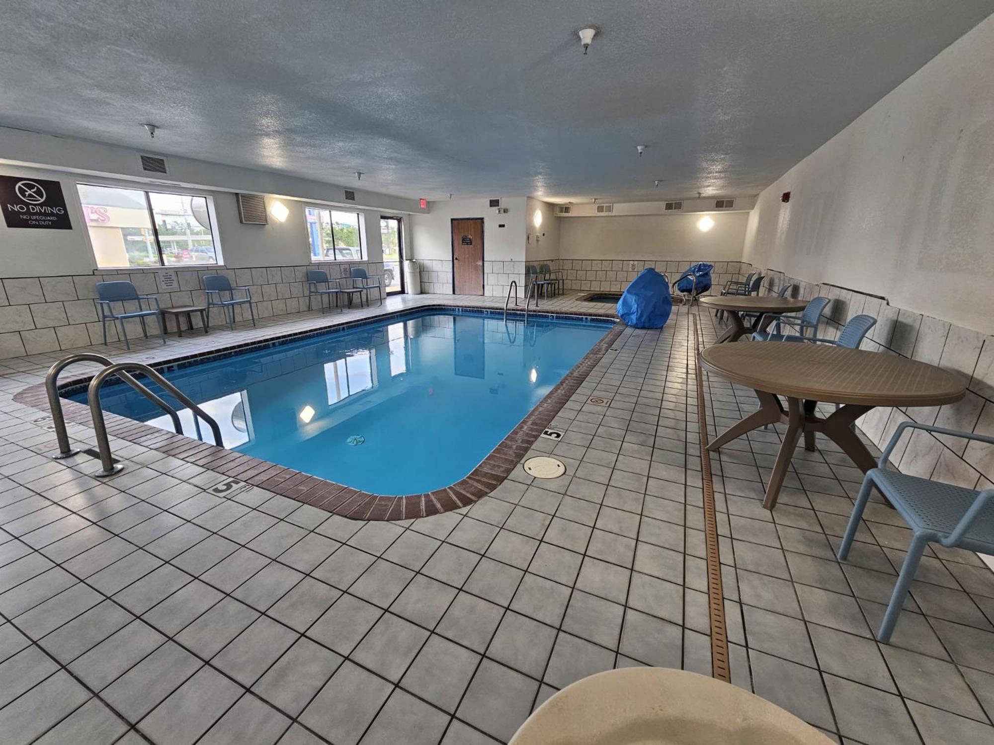 Sleep Inn & Suites Salina I-135 מראה חיצוני תמונה