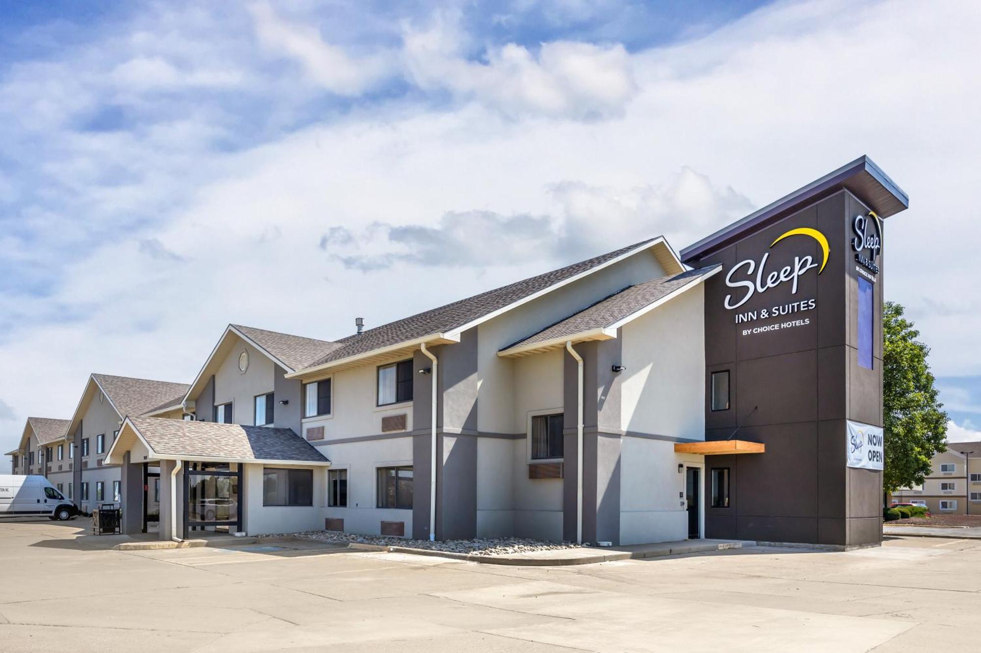Sleep Inn & Suites Salina I-135 מראה חיצוני תמונה