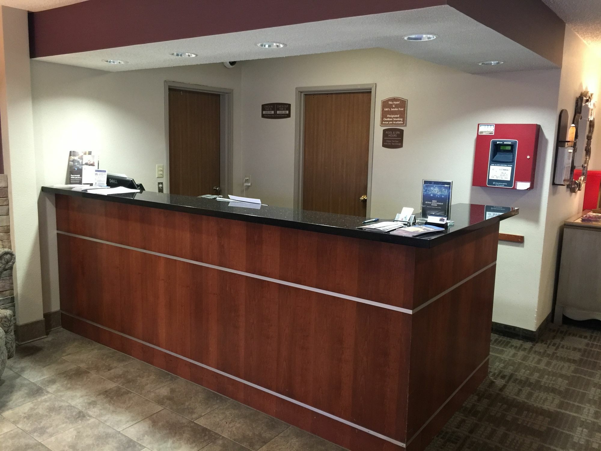 Sleep Inn & Suites Salina I-135 מראה חיצוני תמונה